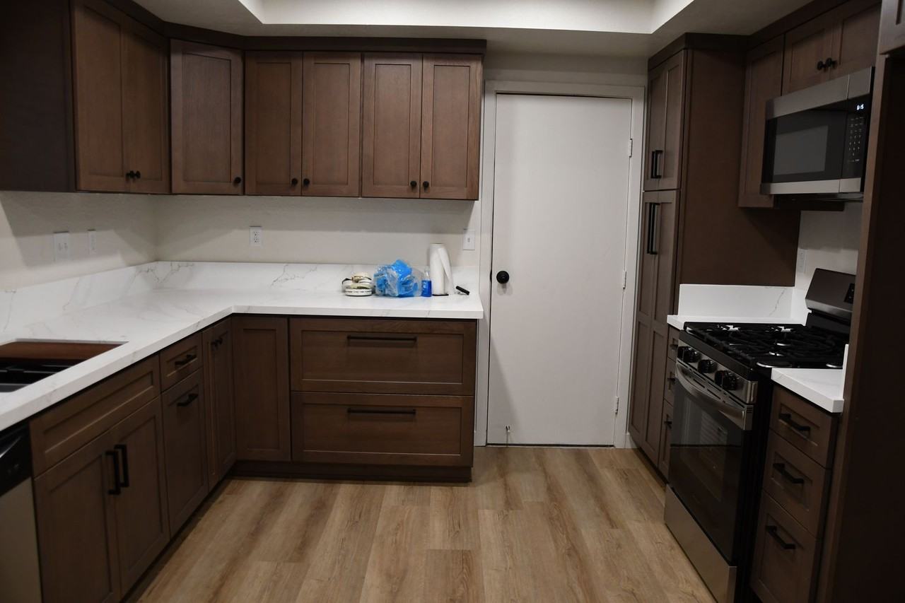 802 E La Veta Ave - Photo 4 of 36