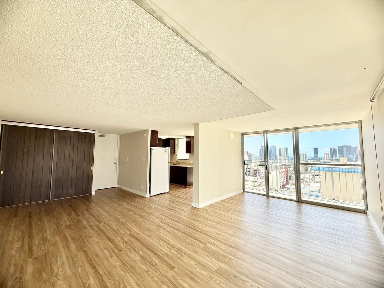 1121 Wilder Ave #1300B - Photo 4 of 24