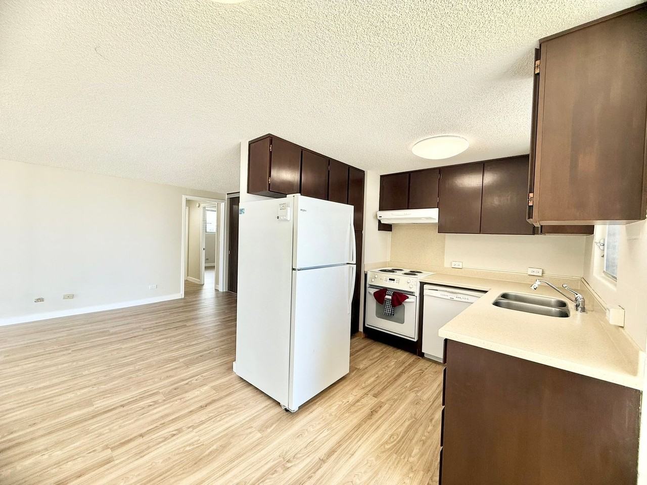 1121 Wilder Ave #1300B - Photo 7 of 24