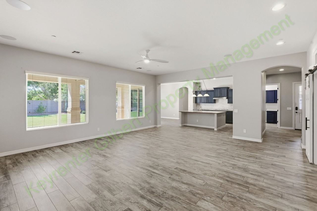 21933 E Pickett Ct - Photo 6 of 50