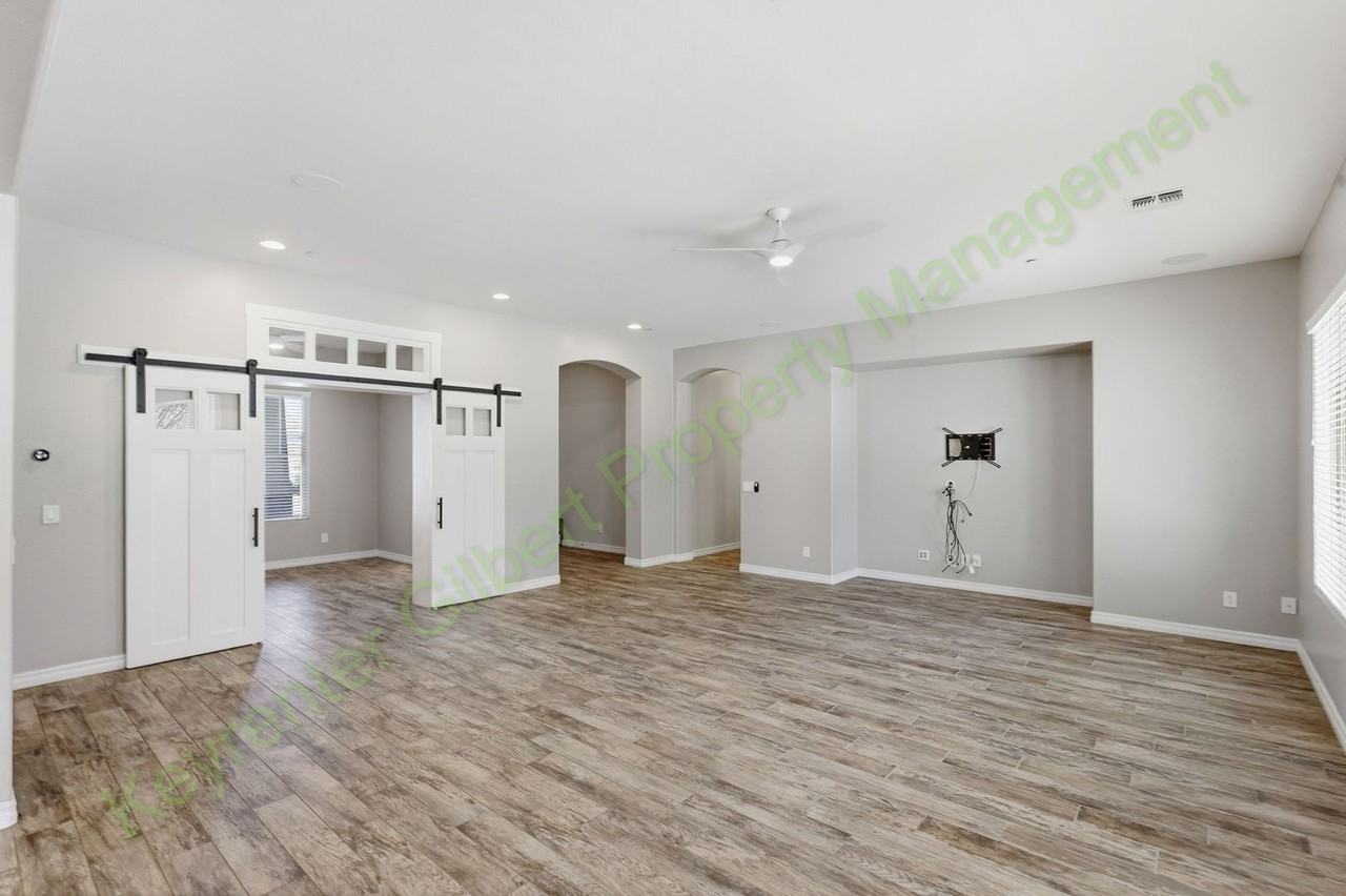 21933 E Pickett Ct - Photo 7 of 50