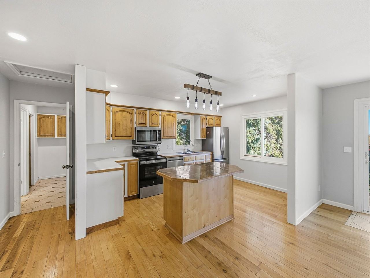 39600 County Road 33 - Photo 4 of 23