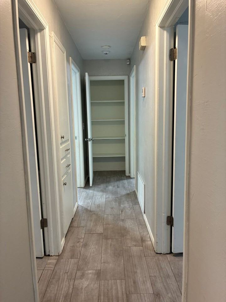 17 Seneca Dr - Photo 3 of 10