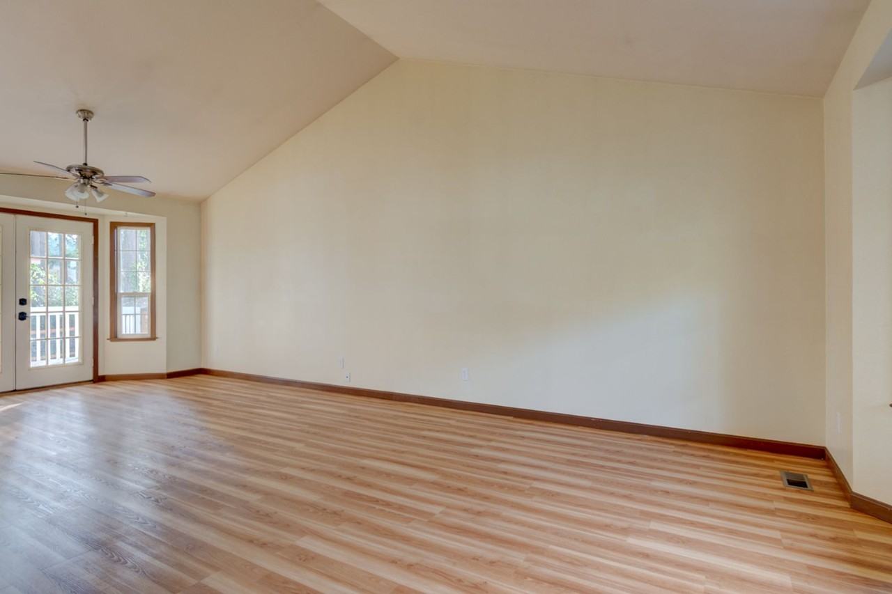 751 Nw 1st Ave - Photo 5 of 25