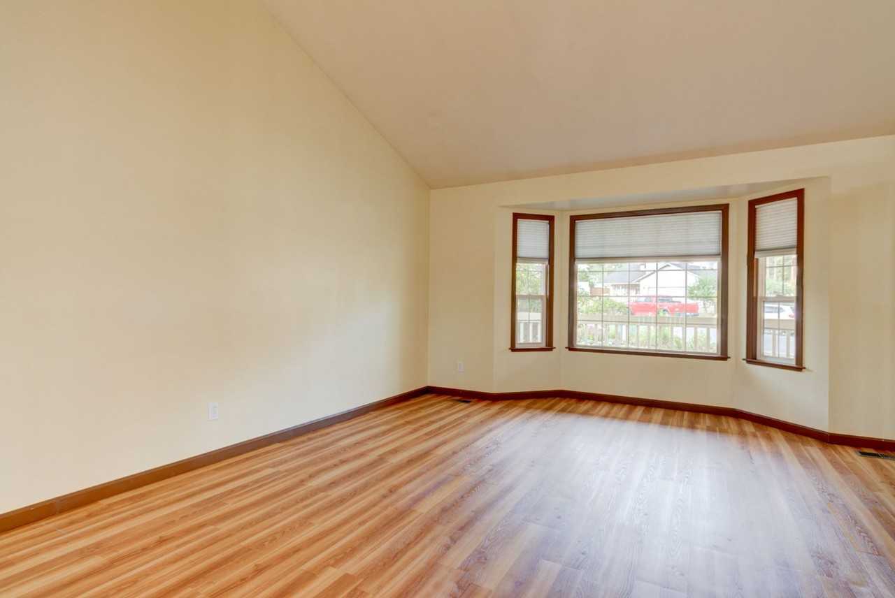 751 Nw 1st Ave - Photo 6 of 25