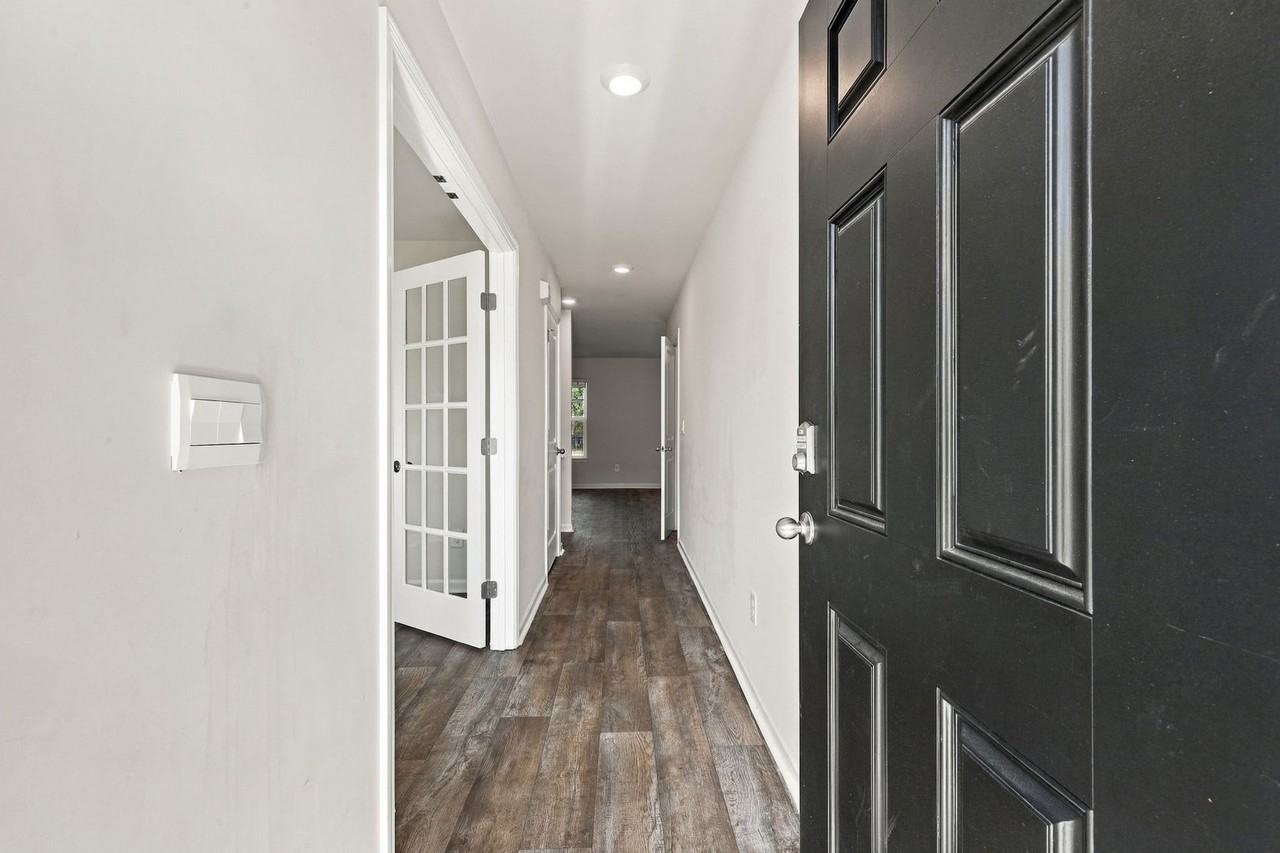4025 Topsail Trl - Photo 4 of 30
