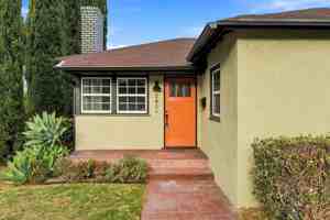 featured image of 2801 N Lincoln St