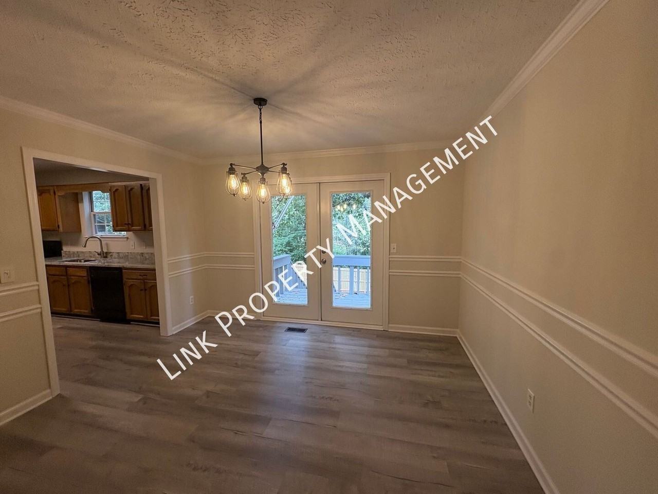 6817 Ridge Creek Dr - Photo 4 of 50