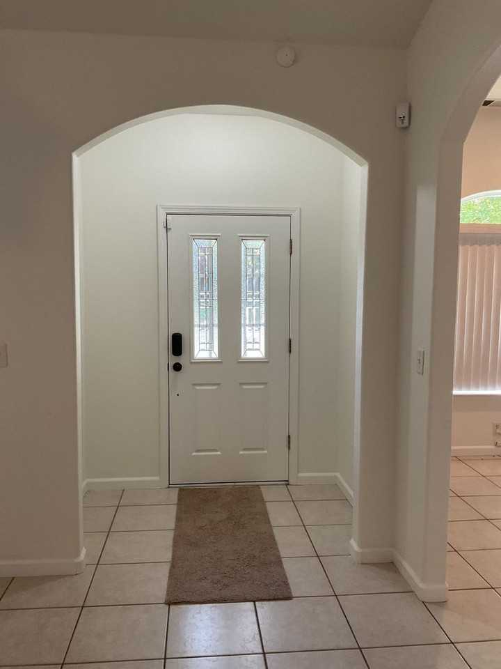 2078 Chadwick Dr - Photo 6 of 41