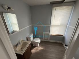 524 N Oak St - Photo 1 of 1