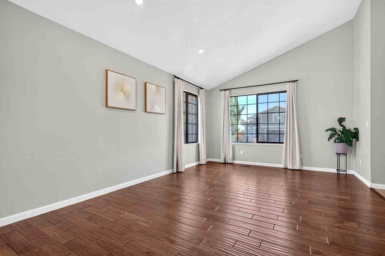 138 Eagle Ct - Photo 3 of 43