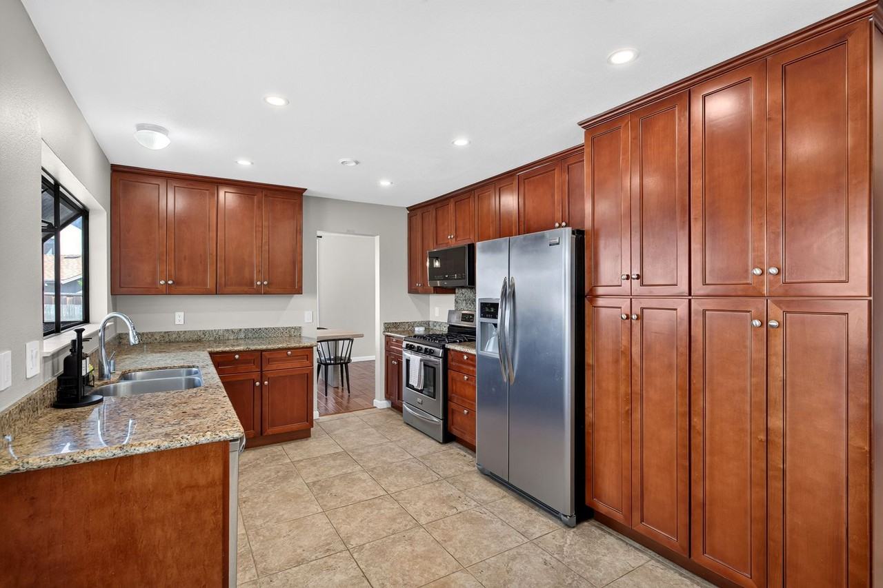 138 Eagle Ct - Photo 6 of 43