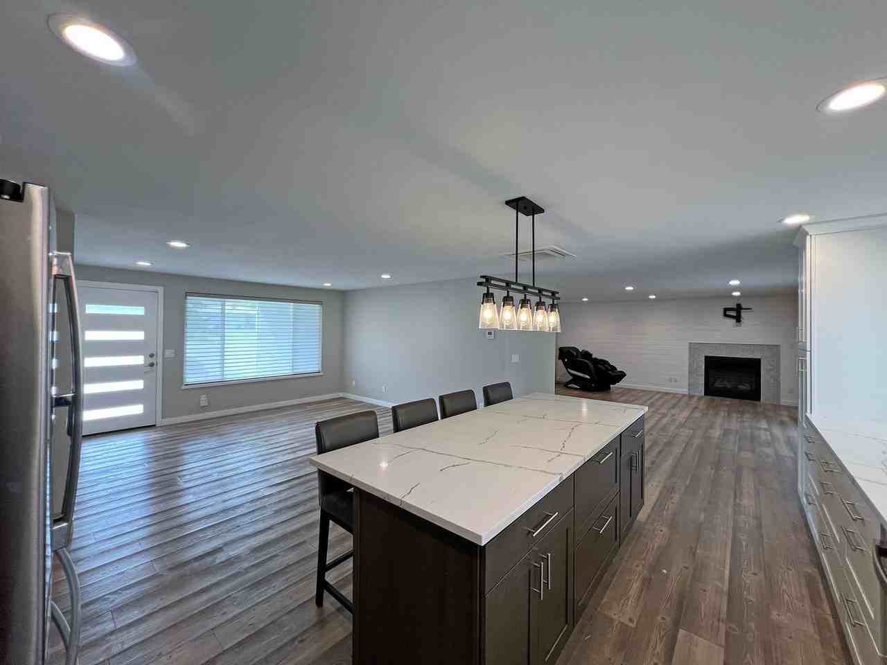 917 E Guiberson St - Photo 7 of 50