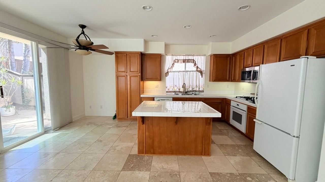 1351 Enchante Way - Photo 5 of 27