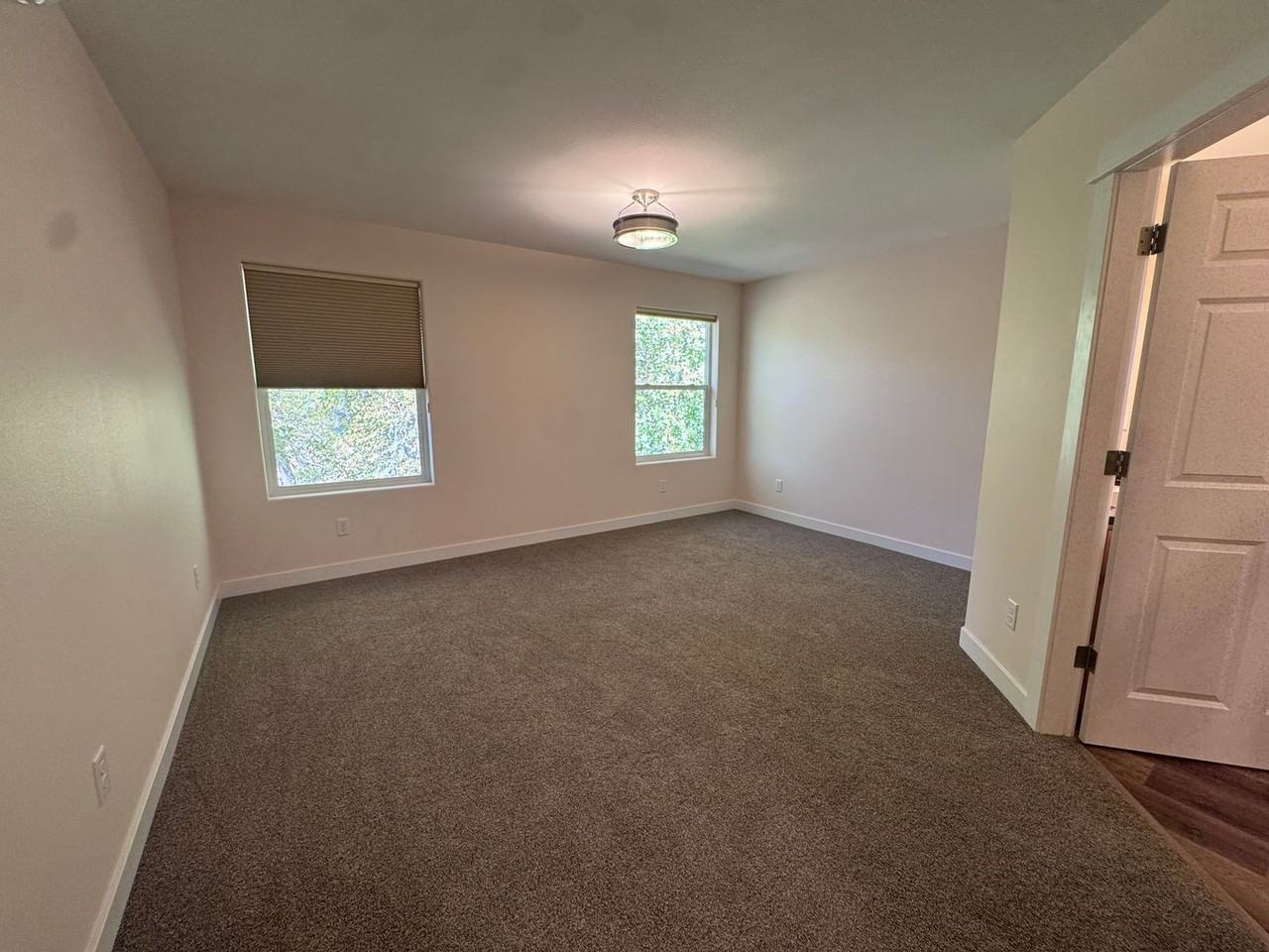 1710 Ne Alameda Ave - Photo 7 of 16