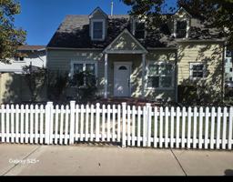 featured image of 381 5th St