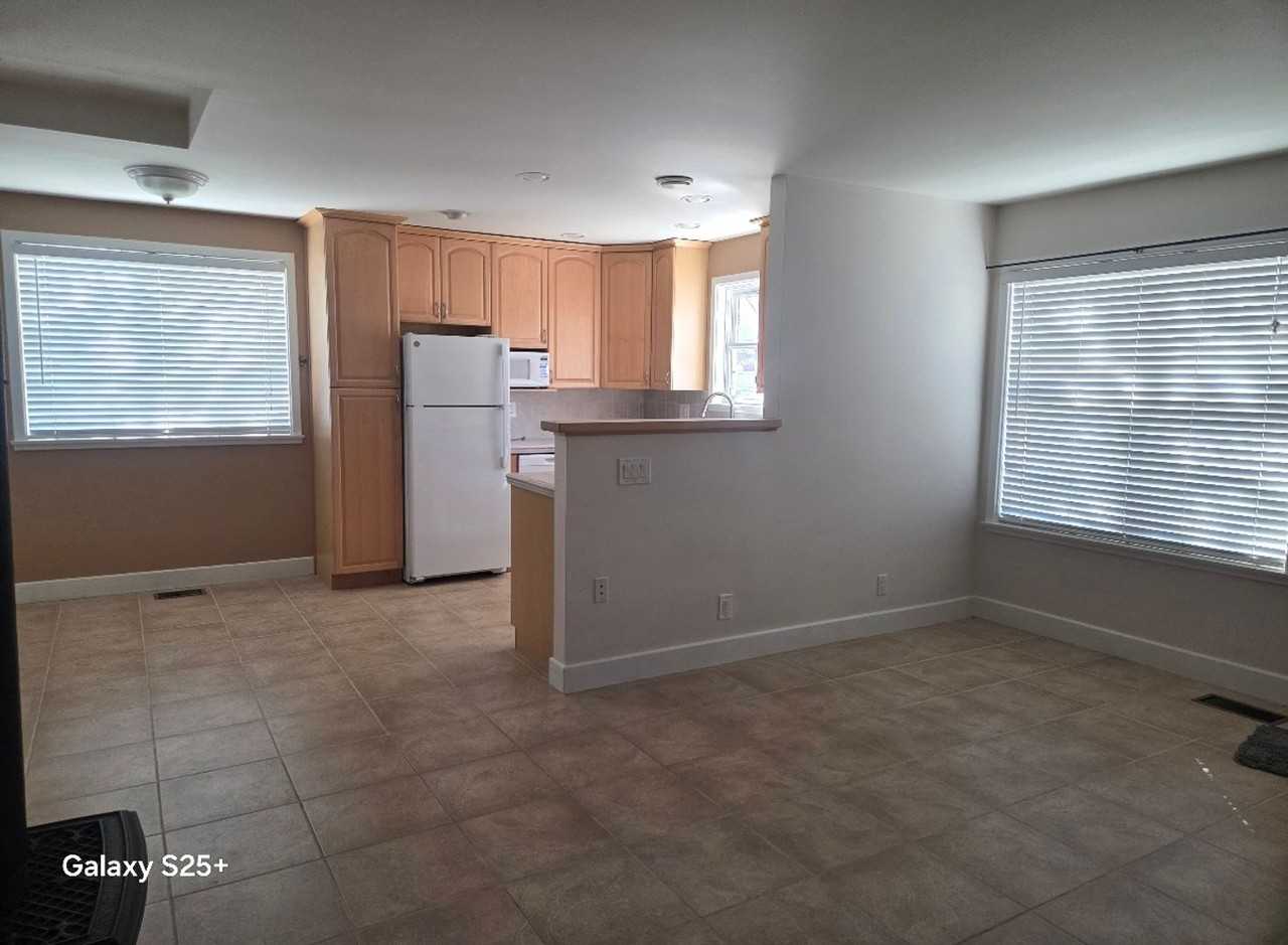 381 5th St - Photo 2 of 17