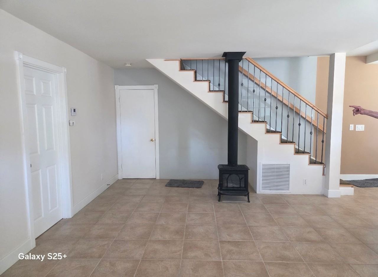 381 5th St - Photo 4 of 17