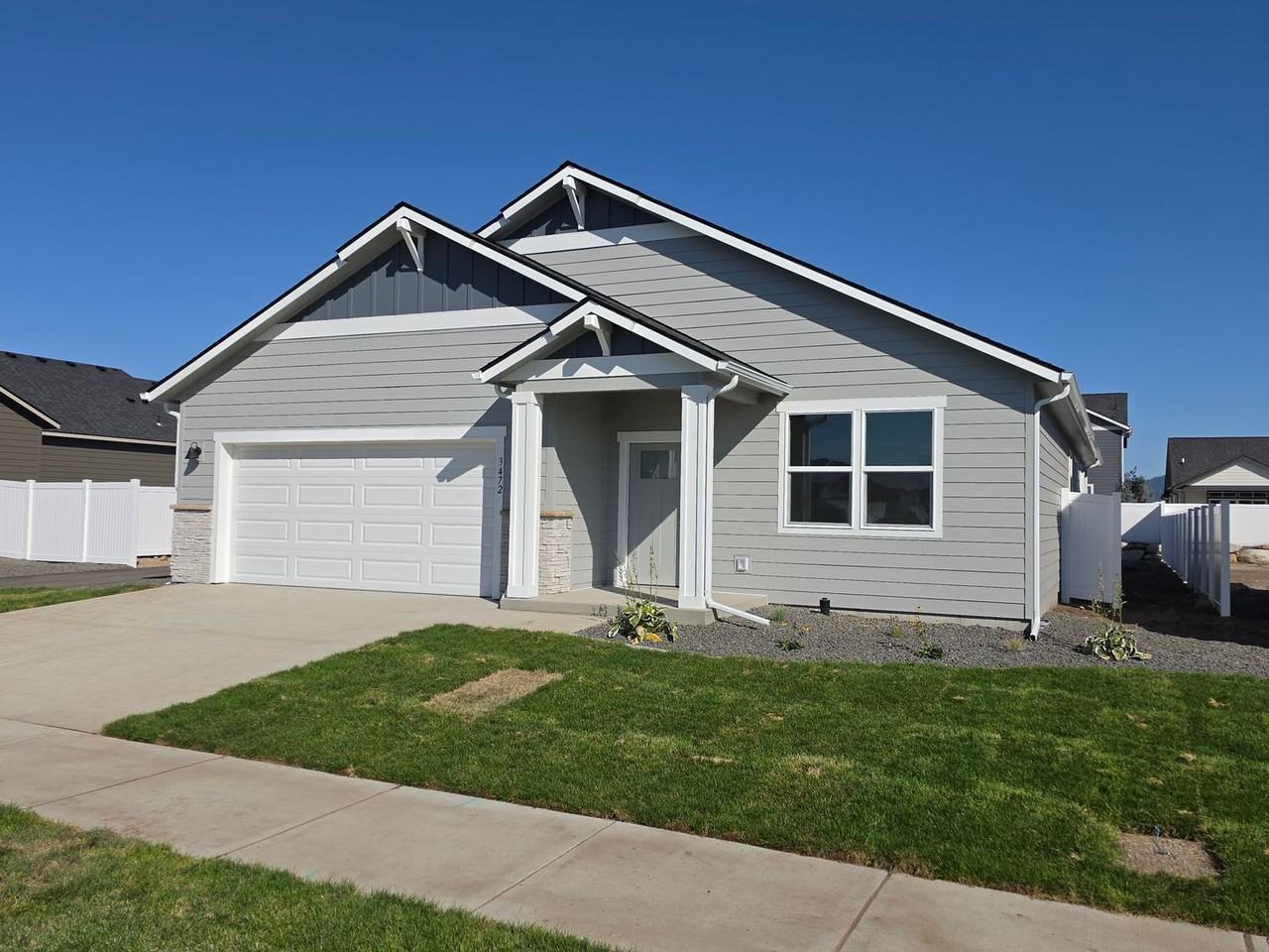 3472 N Columba St - Photo 2 of 40