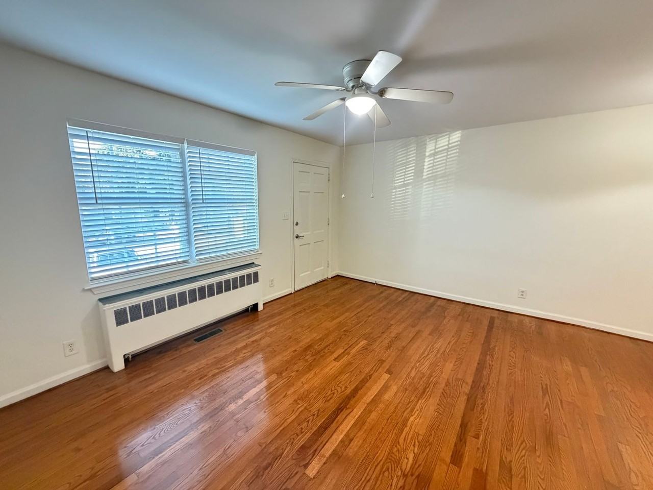1300 Warwick Dr #2C - Photo 2 of 11