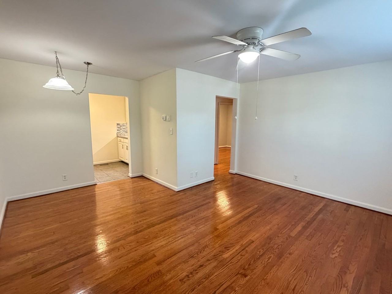 1300 Warwick Dr #2C - Photo 3 of 11