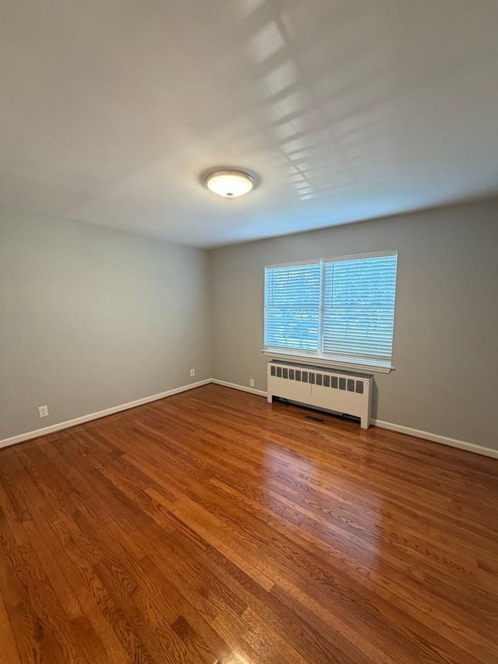 1300 Warwick Dr #2C - Photo 7 of 11