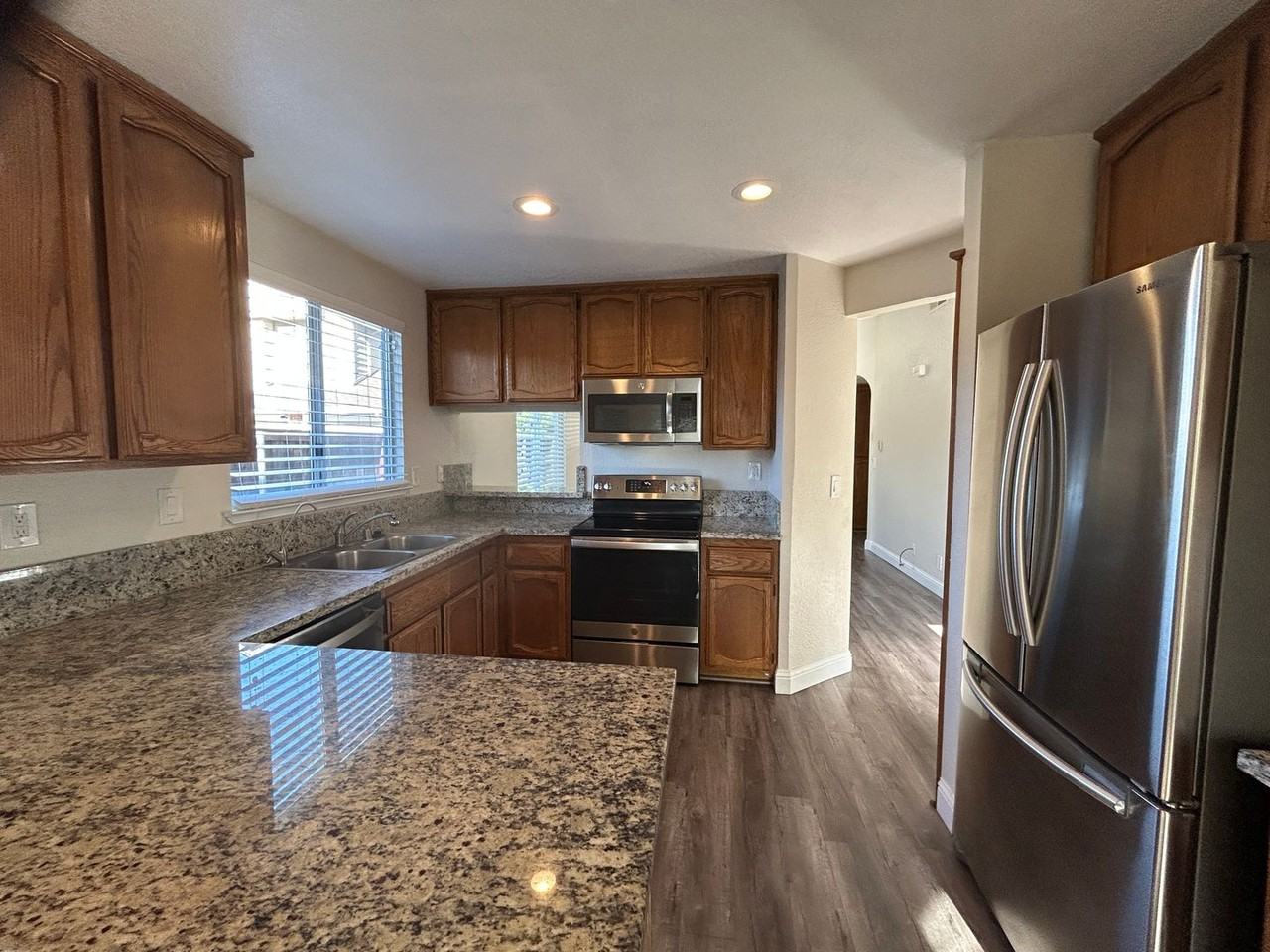9493 Whithorn Ct - Photo 4 of 17