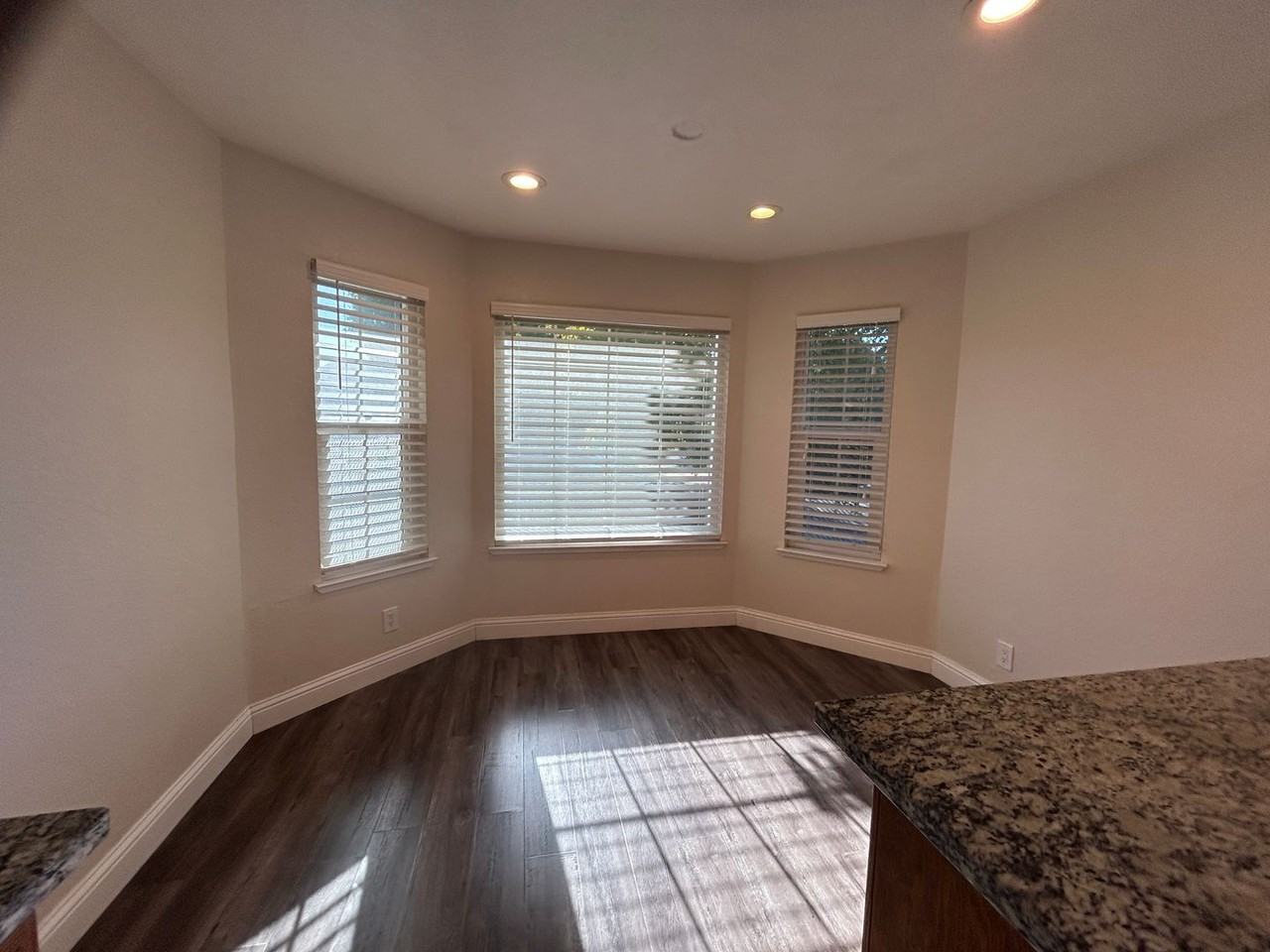 9493 Whithorn Ct - Photo 5 of 17