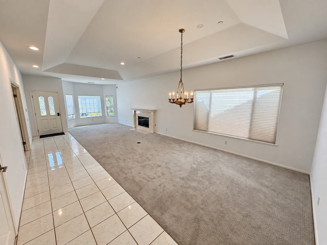 301 Roosevelt Ave - Photo 4 of 41