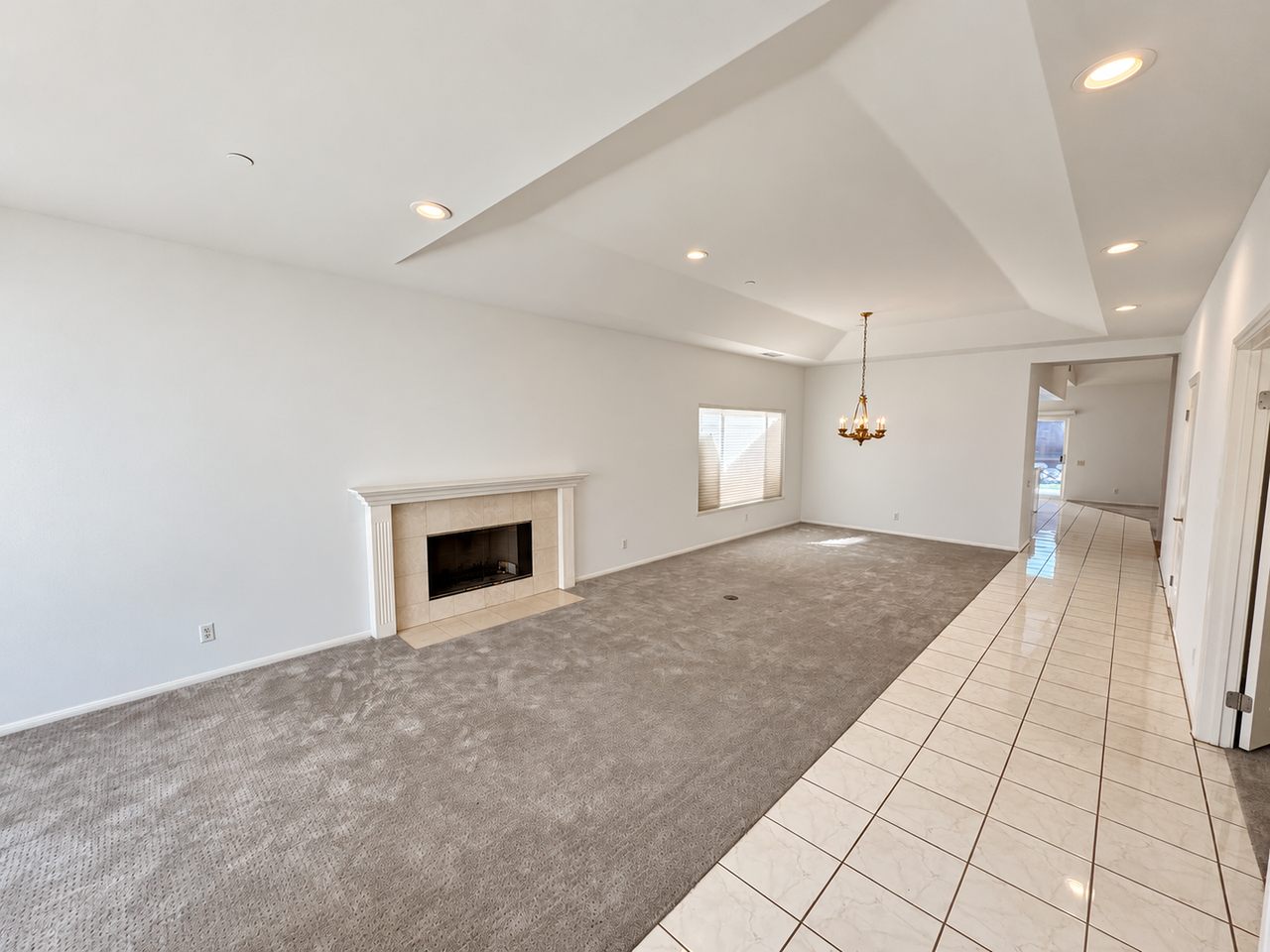 301 Roosevelt Ave - Photo 5 of 41
