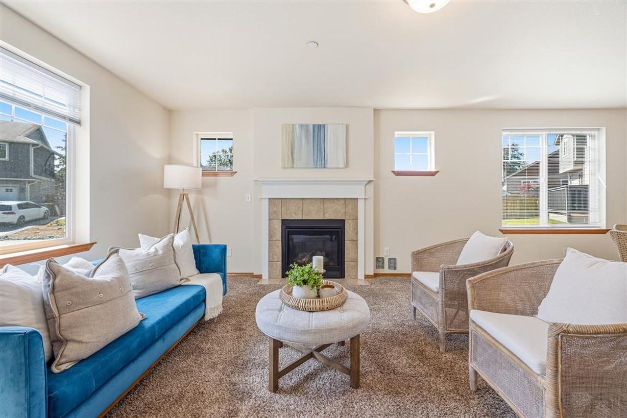 4325 Larch Ln - Photo 6 of 27