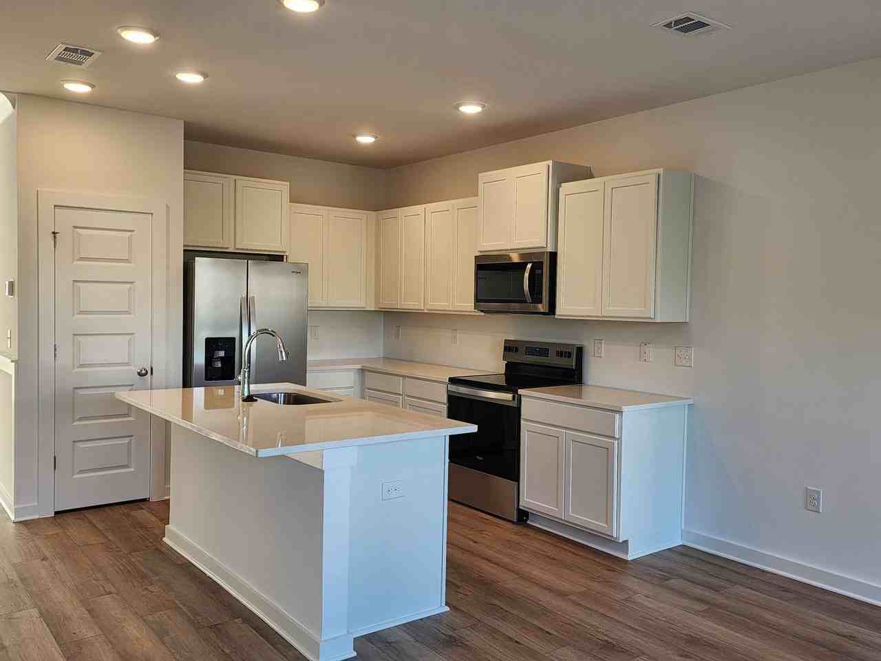 5878 Tyndall Pl - Photo 4 of 26