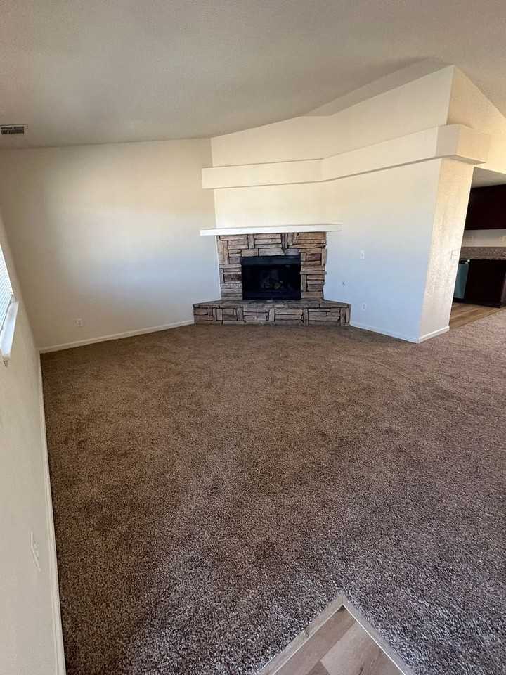 16865 Manzanita St - Photo 4 of 32
