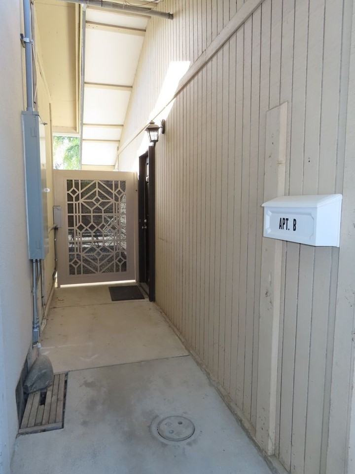 4248 Oterol Ct #B - Photo 3 of 17