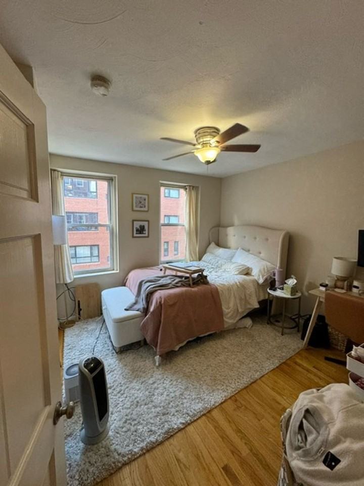 147 Endicott St - Photo 4 of 17