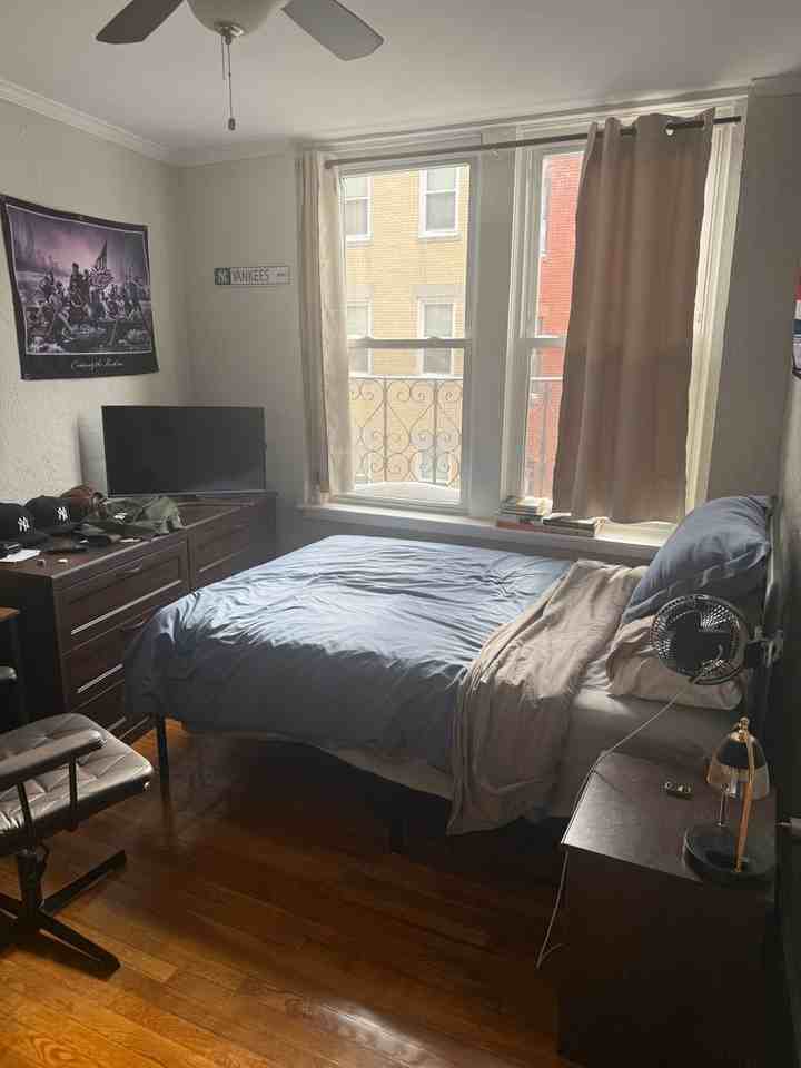 48 Fleet St - Photo 5 of 8