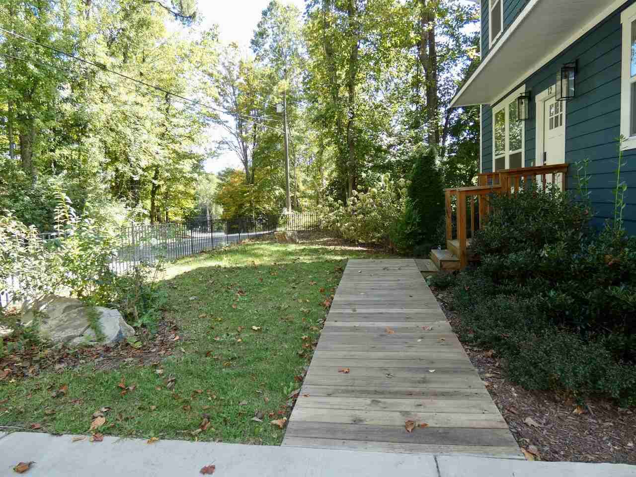 12 Lakeside Dr - Photo 2 of 30