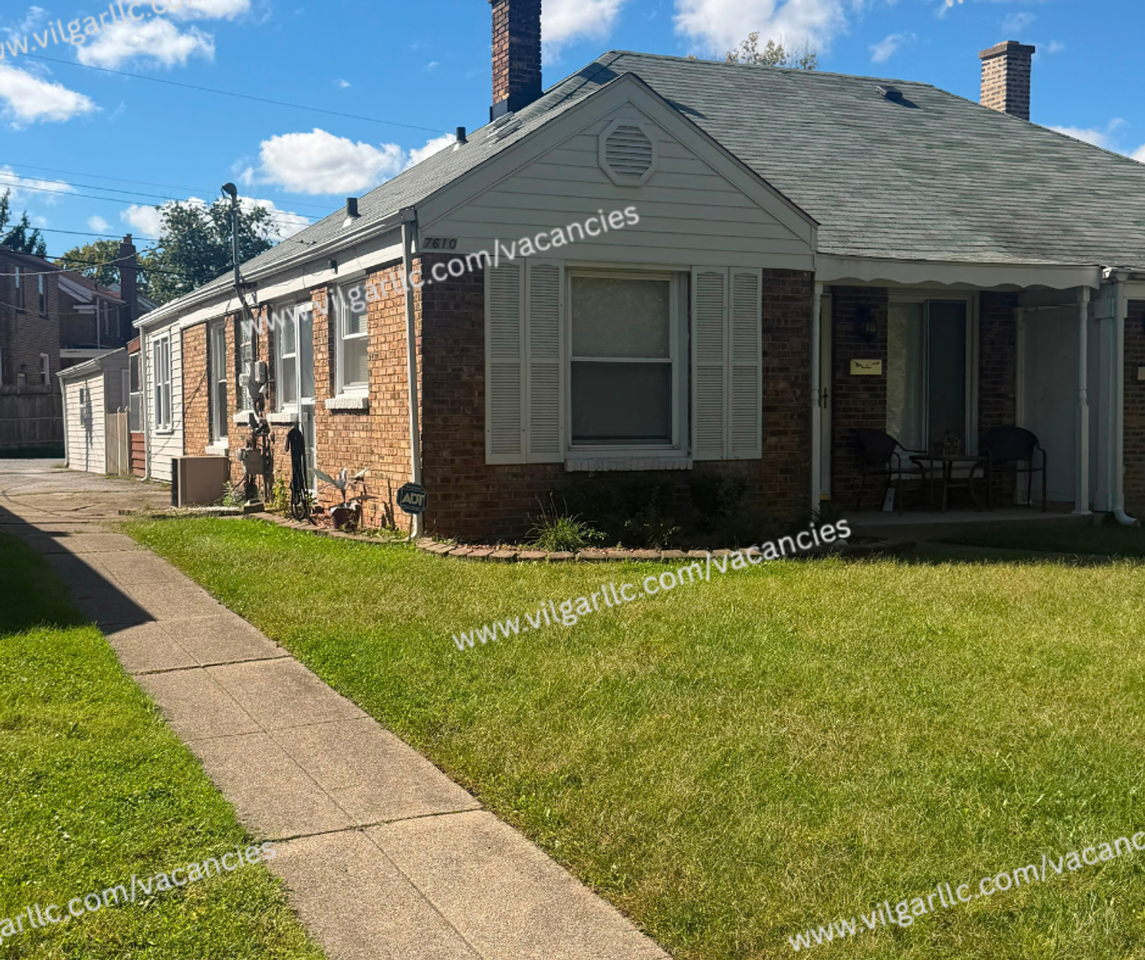 7610 Manor Ave - Photo 2 of 21