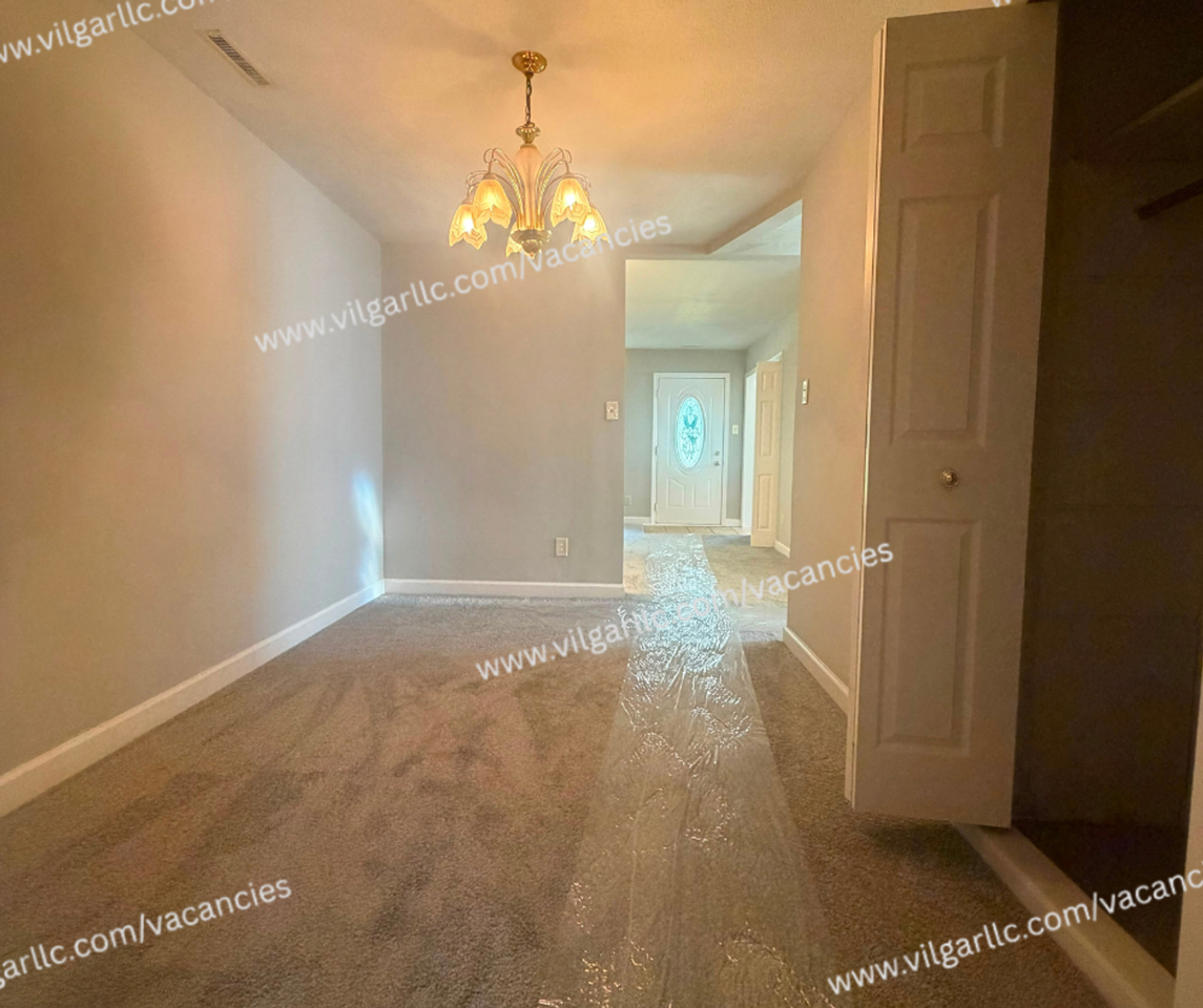 7610 Manor Ave - Photo 7 of 21