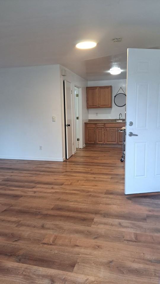 920 Highland Ave #A - Photo 5 of 28