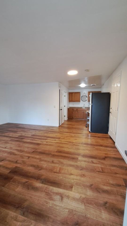 920 Highland Ave #A - Photo 7 of 28