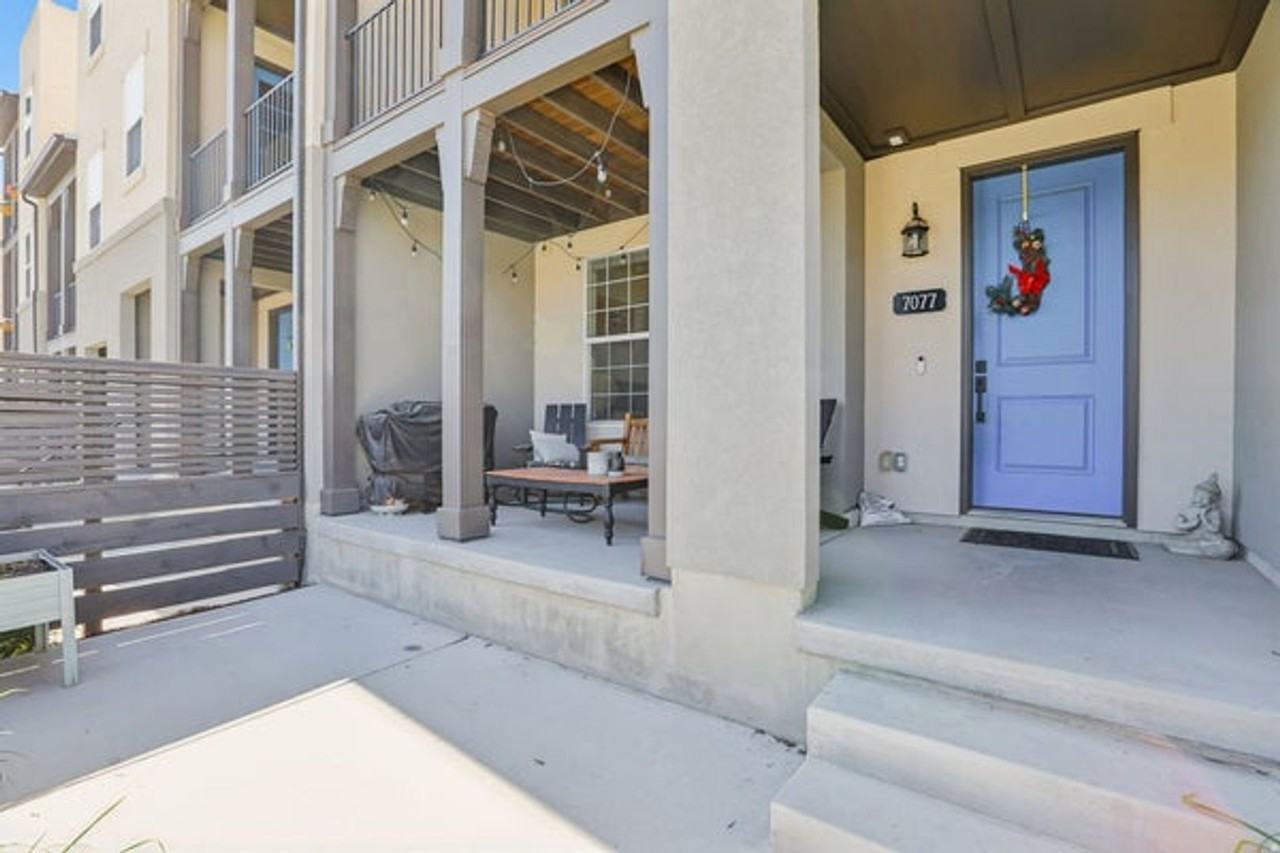 7077 W Owens View Way - Photo 4 of 31