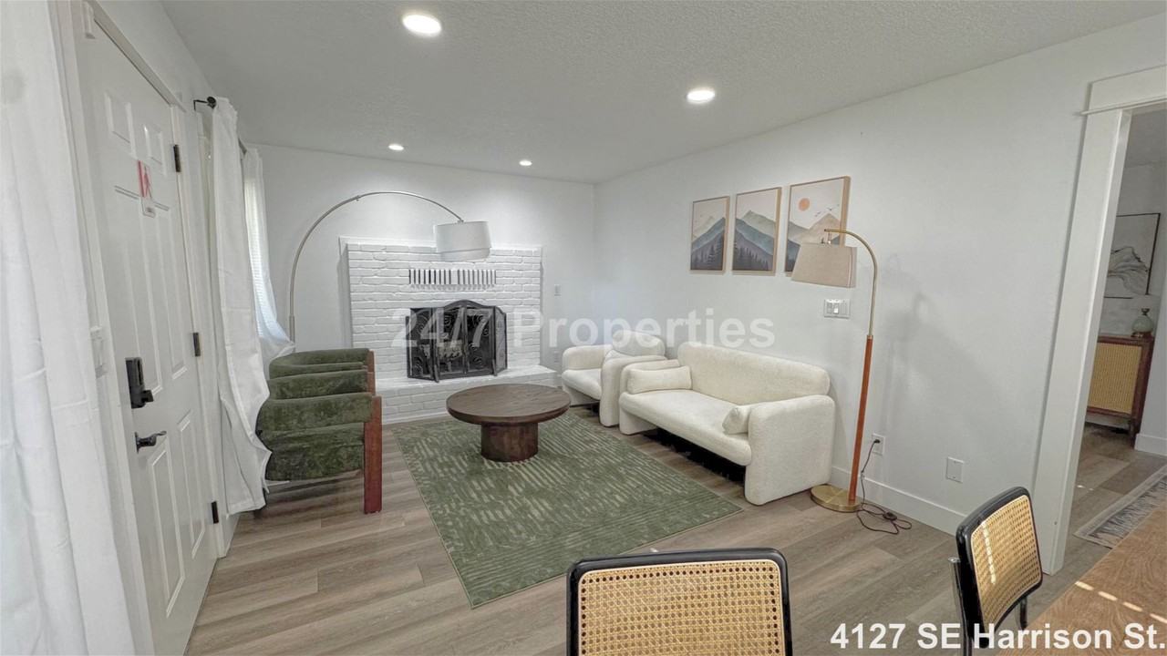 4127 Se Harrison St - Photo 3 of 20