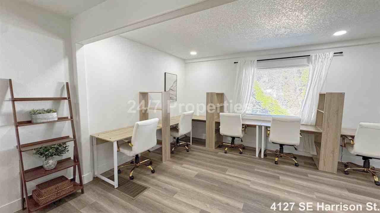 4127 Se Harrison St - Photo 7 of 20