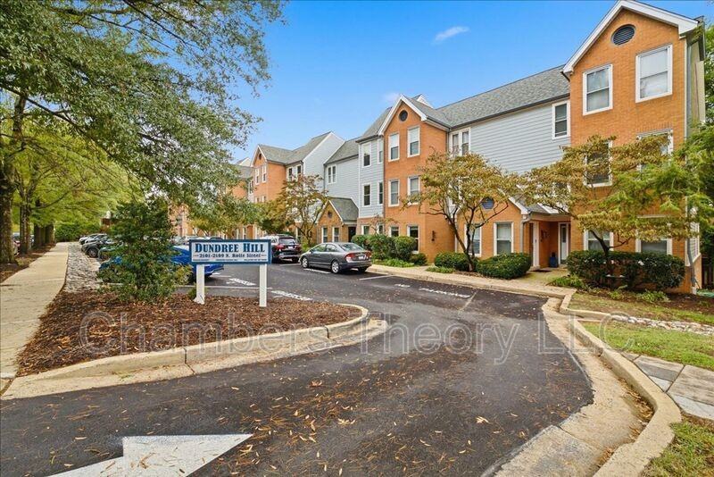 2101 N Rolfe St #D - Photo 2 of 32
