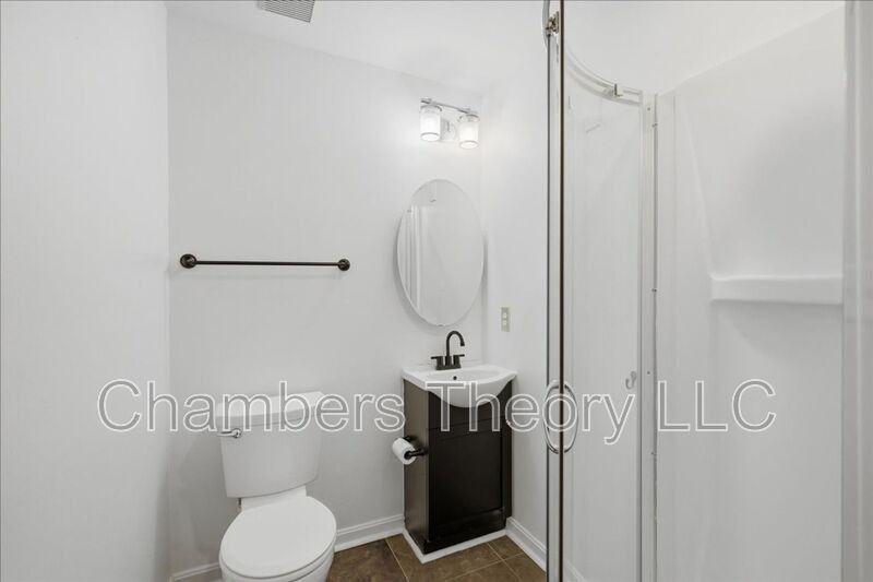 2101 N Rolfe St #D - Photo 5 of 32