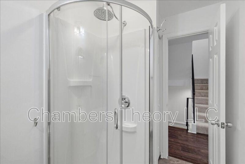 2101 N Rolfe St #D - Photo 6 of 32