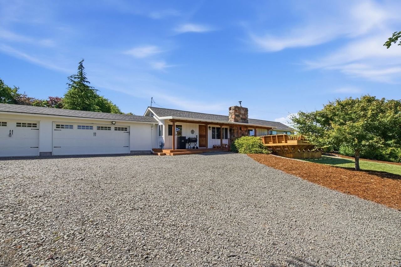 28884 Hillaire St - Photo 2 of 49