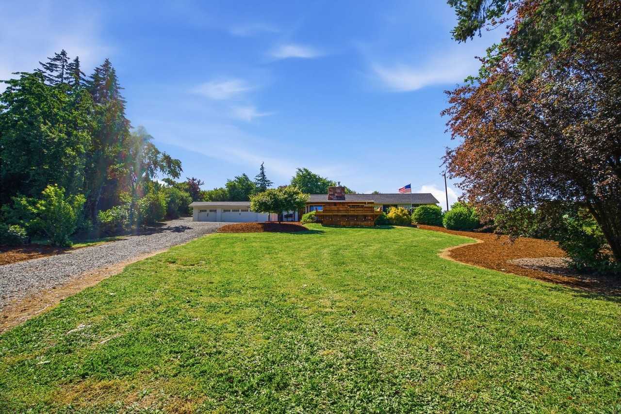 28884 Hillaire St - Photo 4 of 49