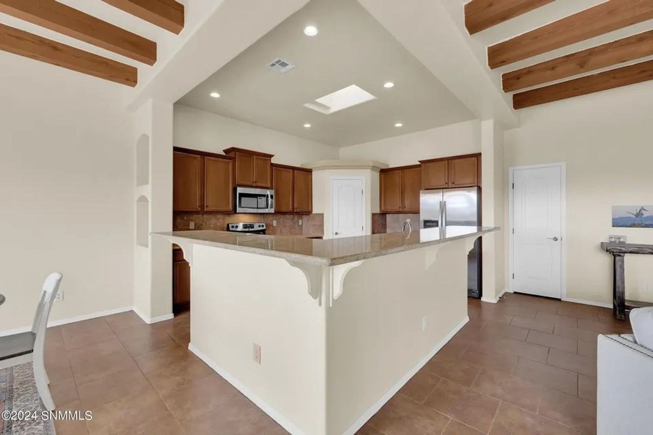 1300 Cassatt Pl - Photo 4 of 25